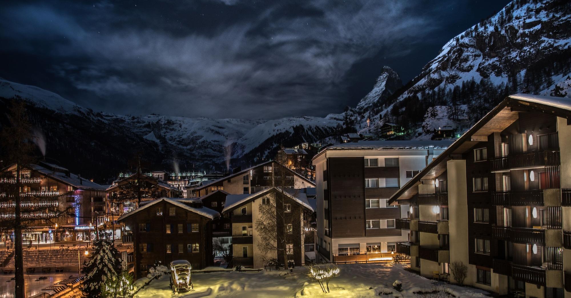 Schweizerhof Zermatt - A Small Luxury Hotel Dış mekan fotoğraf